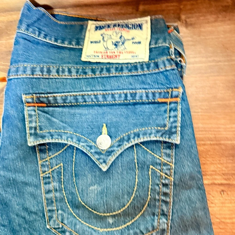 True Religion Straight Leg Jeans – Men’s Size 34, Made in USA​